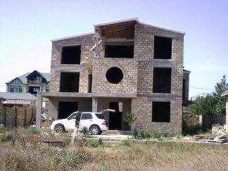 Xezer rayonu Dubendi qesebesinde villa satilir