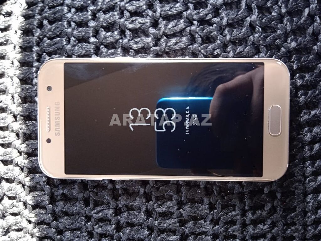 İşlənmiş Samsung Galaxy A3 2017 16 GB qızılı