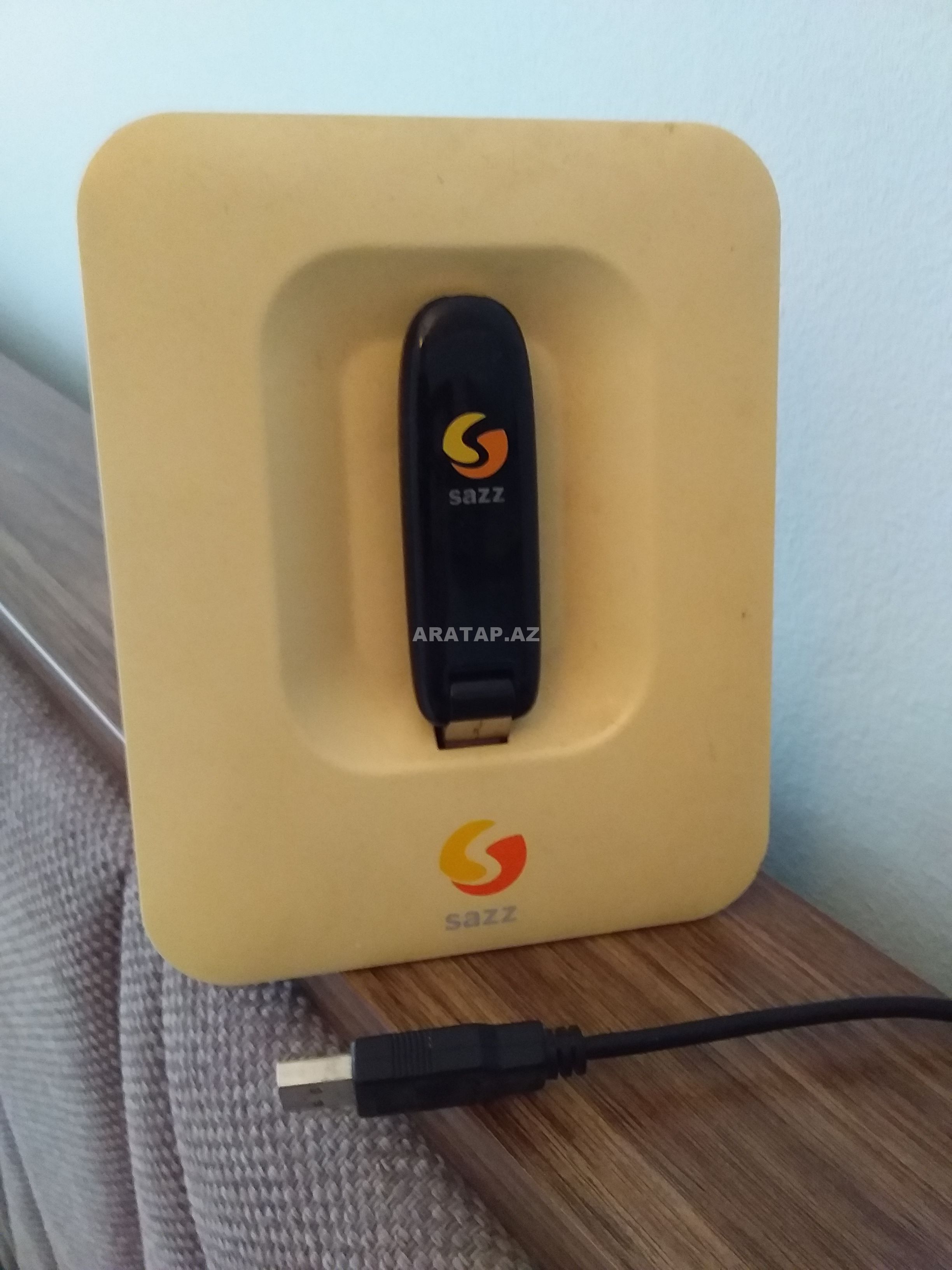 Nagilsiz "SAZZ" internet mini-modemi və onun gücləndiricisi