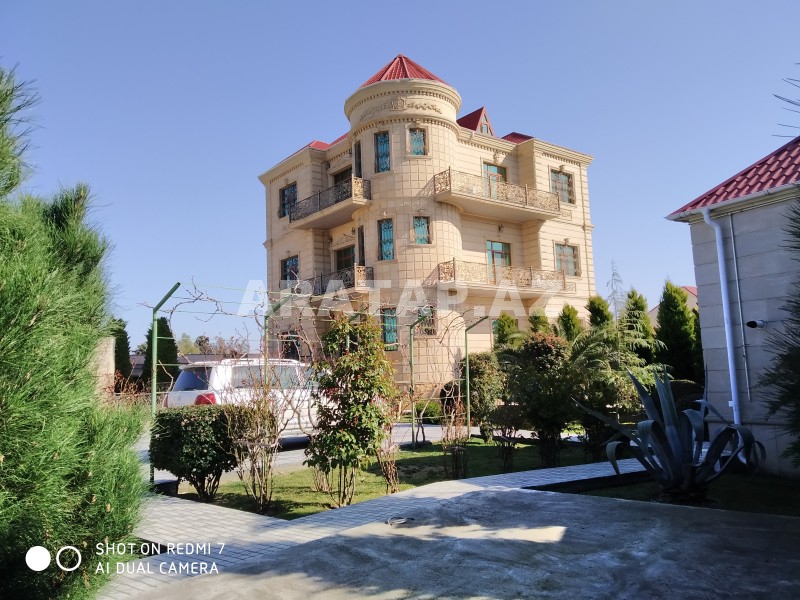 Satılır 6 otaqlı ev / villa 850 m², Mərdəkan q.