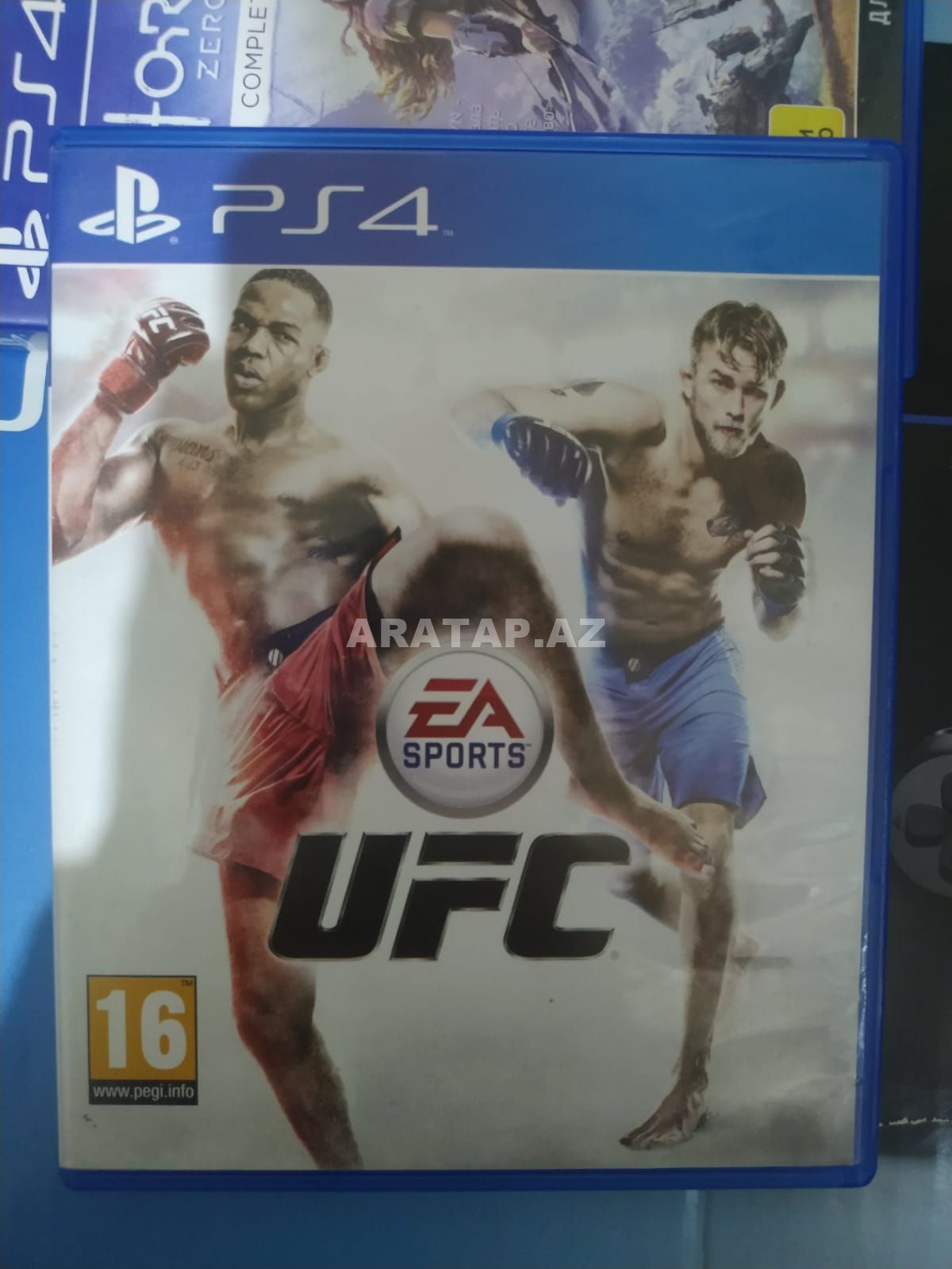 Playstation 4 "UFC" oyun diski