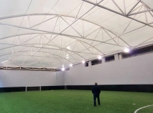 Membranla stadionlarin örtülmesi