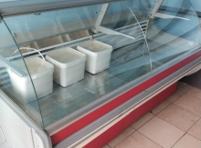 Kolbasa vitrini