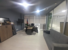 Ofis İcarəyə verilir, Əhməd Rəcəbli küçəsi.
