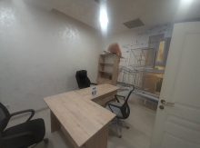 Ofis İcarəyə verilir, Əhməd Rəcəbli küçəsi.