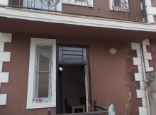 Həyət evi, Xırdalanda  Qafqaz  unversetinin yaninda.