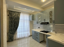 3-otaqlı mənzil Yeni tikili, Tofiq Abbasov kuc., 92 m²
