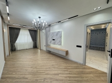 4-otaqlı mənzil Köhnə tikili, Vunqtau kucesi., 110 m²