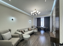 2-otaqlı mənzil Yeni tikili, Abbas Fətullayev küçəsi., 60 m²