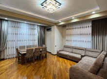 3-otaqlı mənzil Yeni tikili, Elsen Suleymanov kuc., 135 m²