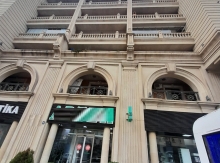 3-otaqlı mənzil Yeni tikili, elmler metrosu., 80 m²