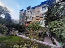 3-otaqlı mənzil Köhnə tikili, Qara Qarayev metrosu., 65 m²