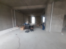 Obyekt İcarəyə verilir, ayna sultanova heykeli.