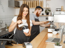 Çayçı xanım tələb olunur